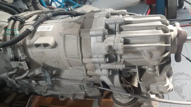 Kiedy wymiana oleju w automatycznej skrzyni biegów? Uniknij kosztownych awarii!