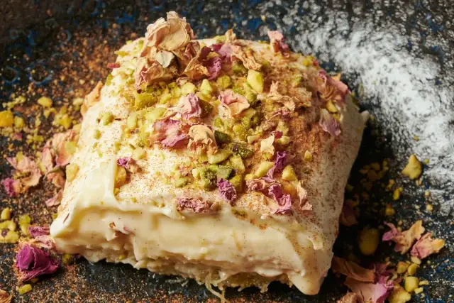 Pyszne ciasto kataifi: Łatwy przepis na grecki deser, który zachwyci każdego