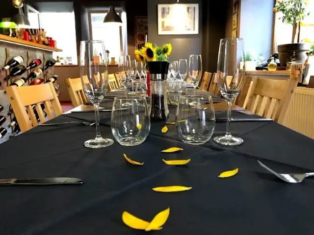 Gdzie zjeść w Jeleniej Górze? Odkryj najlepsze restauracje i smaki