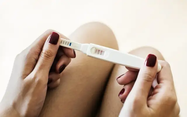 Sen o kobiecie w ciąży co oznacza? Odkryj ukryte znaczenia snu