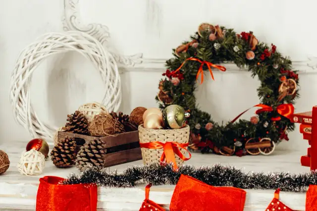 DIY Boże Narodzenie: Stwórz magiczne ozdoby i oszczędź!