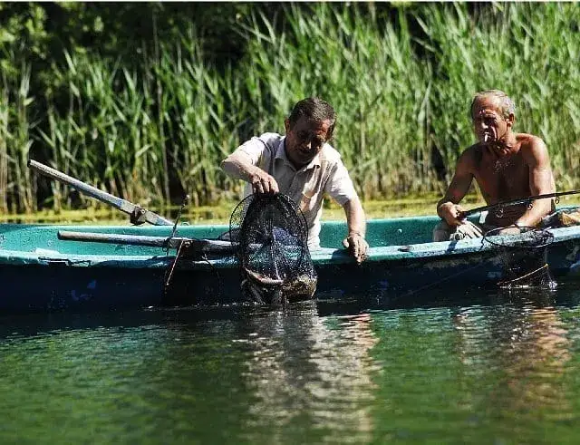 Jezioro Drawsko - opłaty za wędkowanie, które zaskoczą każdego wędkarza