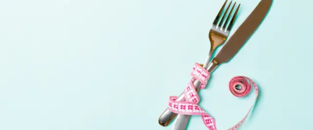 Czy głodówka odchudza? Odkryj prawdę o skutkach postu na wagę