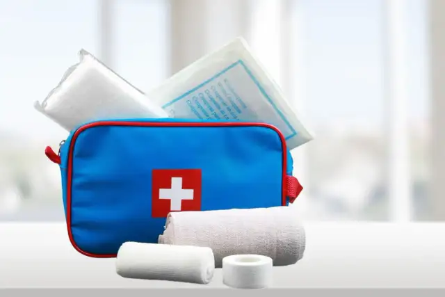 Apteczka domowa: Co musi zawierać? Lista niezbędnych leków i akcesoriów