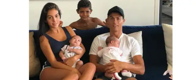 Cristiano Ronaldo dzieci: Kim są ich matki? Poznaj historie