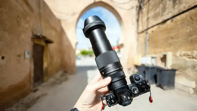 Obiektyw 300mm jaki zoom - czy to naprawdę stała ogniskowa?