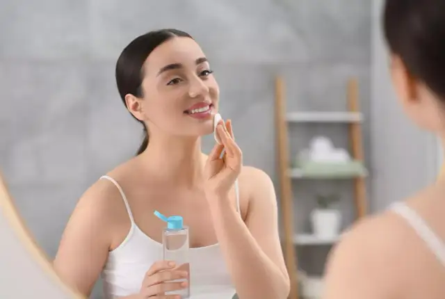 Jak skutecznie zmywać płyn micelarny, aby uniknąć podrażnień skóry