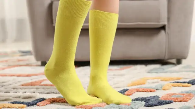 Rozmiar skarpetek 23-26: Wiek dziecka? Mierz stopę! Poradnik