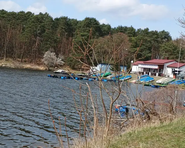 Jezioro Skrzyneckie: tajemnice, które musisz poznać przed wizytą