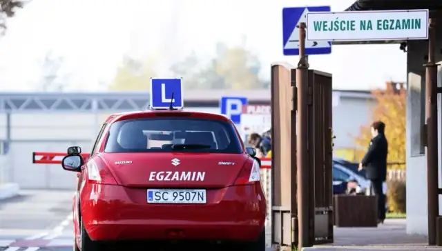 Ile zarabia egzaminator prawa jazdy? Zaskakujące fakty o wynagrodzeniu