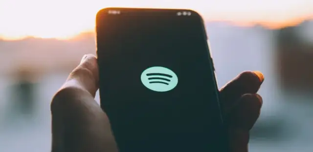 Spotify Premium ile urządzeń – poznaj ograniczenia i zasady użytkowania