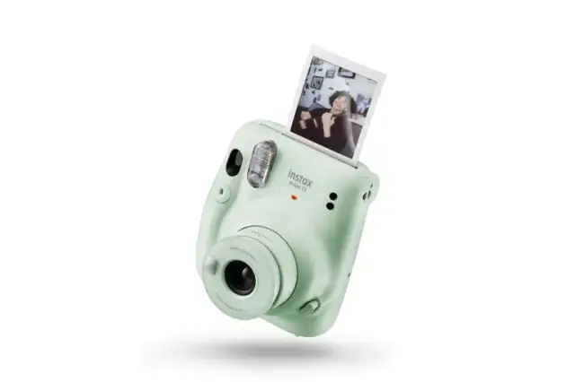 Jak zrobić zdjęcie instaxem mini 11 - proste kroki, które musisz znać
