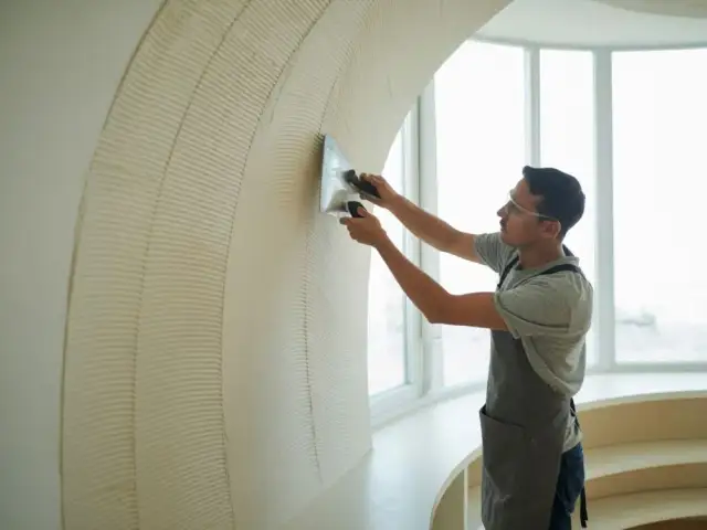 Jak zrobić tynk? Poradnik krok po kroku dla amatora uniknij błędów!