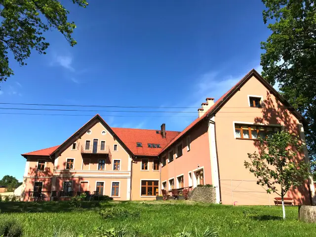 Dom Seniora Pod Dębami Wrząsowice: Co musisz wiedzieć przed wyborem?