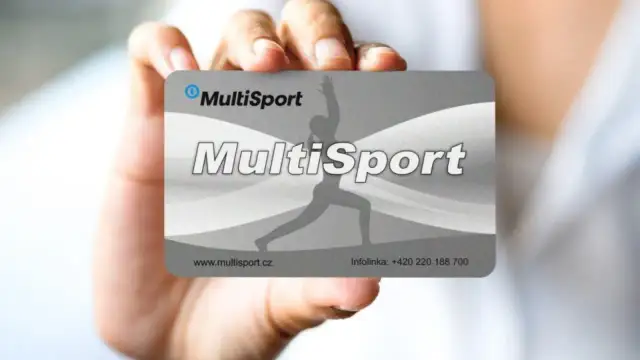 Karta MultiSport w dłoni. Czy na L4 można używać MultiSport? Sprawdź regulamin, by dowiedzieć się, czy karta jest aktywna.