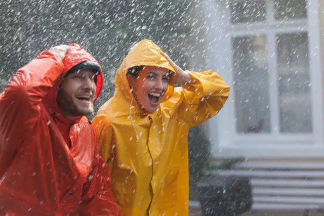 Deszcz nad morzem? Zamień nudę w przygodę! Atrakcje pod dachem