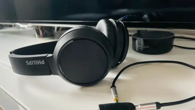 Podłącz słuchawki do TV Samsung: Przewodnik po złączach i trikach!