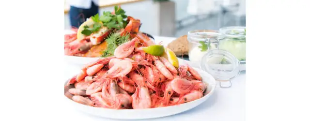 Jak odmrozić krewetki? Oto bezpieczne sposoby bez utraty smaku