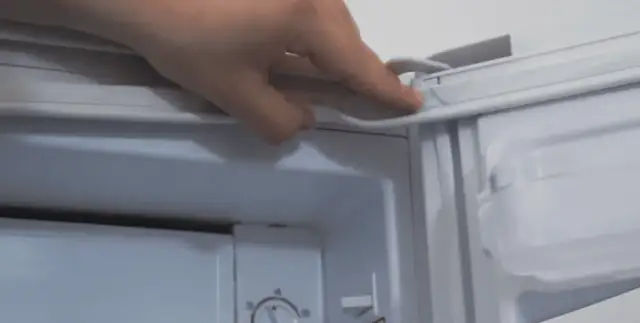 Jak naprawić uszczelkę w lodówce i uniknąć wysokich rachunków