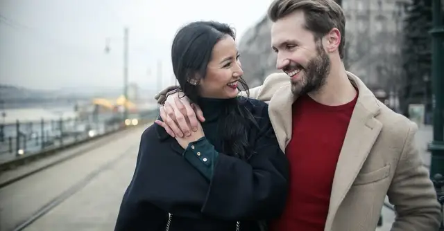  Książka After Anny Todd - przeczytaj hitowe romansidło młodzieżowe już dziś!