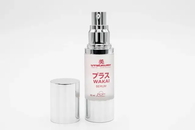 Cera tłusta? Skuteczna pielęgnacja: Pożegnaj błyszczenie i wypryski