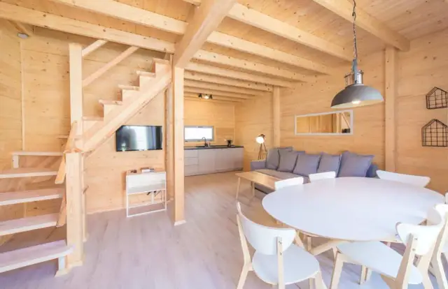 Czy dom letniskowy jest budynkiem mieszkalnym? Sprawdź przepisy prawne