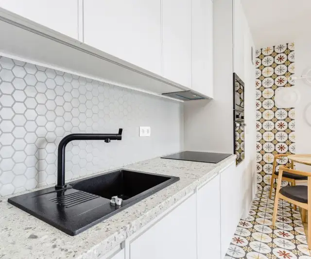 Granit czy konglomerat - który materiał jest lepszy dla Twojego wnętrza?