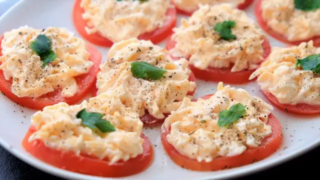 Zimne przekąski na grilla, które zachwycą Twoich gości i ułatwią imprezę