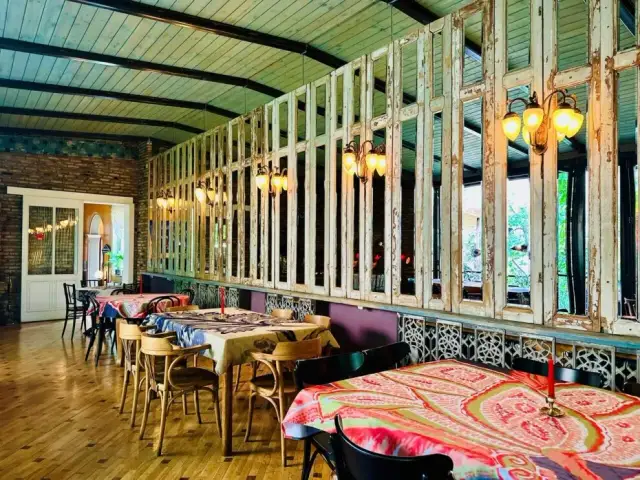 Tbilisi gdzie zjeść: najlepsze restauracje i lokalne przysmaki