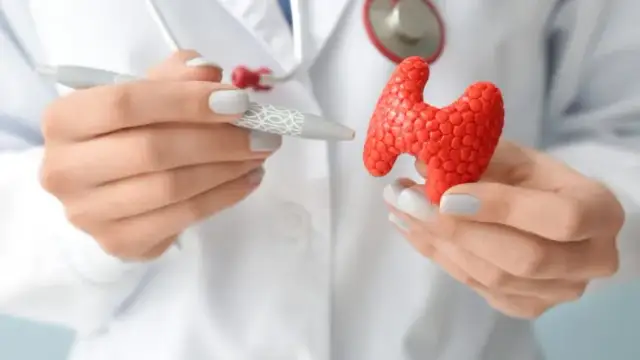 Jakie leki na przeziębienie przy nadczynności tarczycy są bezpieczne?