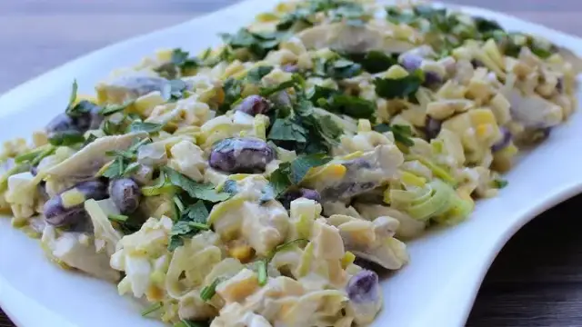 Jak zrobić sałatkę z porów, która zaskoczy Twoich gości?