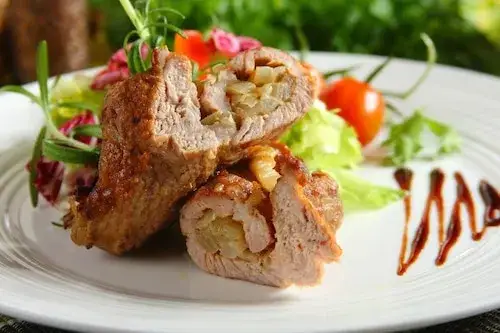 Jak przygotować duszoną wieprzowinę, która zachwyci smakiem i aromatem