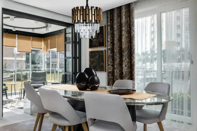 Gdzie postawić szklany stół w salonie? Sprawdź najlepsze miejsca