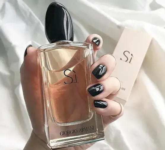 Co lepsze: woda toaletowa czy perfumowana? Kluczowe różnice i wybór