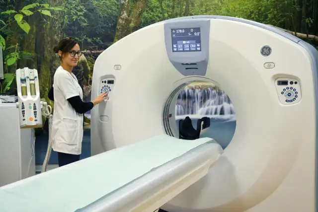 Ile się czeka na wynik tomografii głowy? Poznaj prawdę o czasach oczekiwania