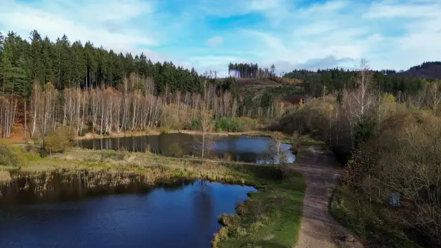 Atrakcyjne działki nad jeziorem dolnośląskie – inwestycje i rekreacja