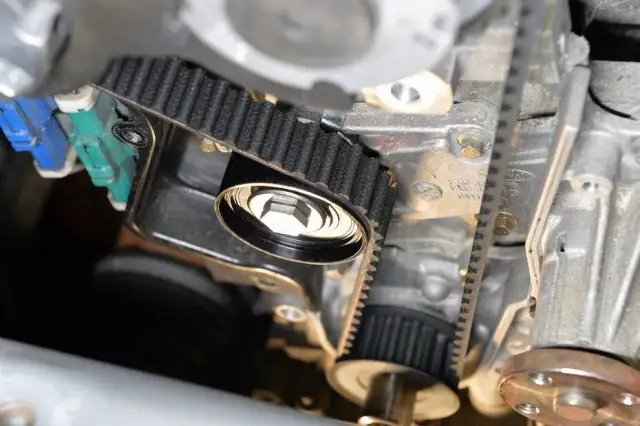 Ford C-Max 1.8 benzyna: kiedy wymiana rozrządu, aby uniknąć awarii