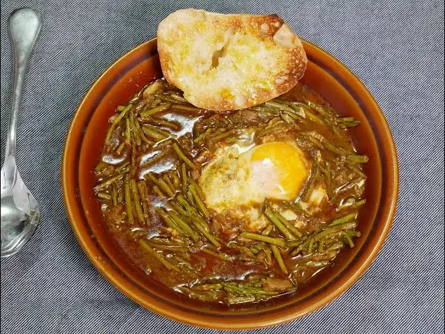 Sopa de espárragos andaluza: Receta auténtica, el 'majao' y trucos
