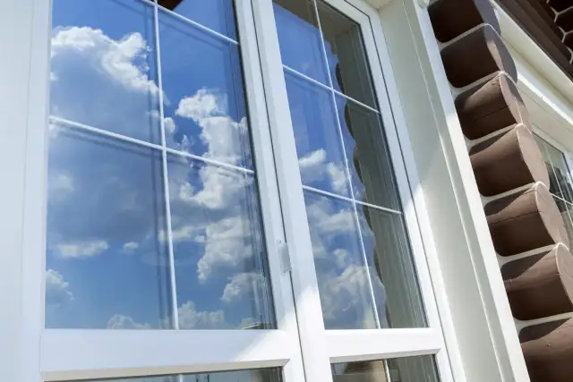 Szprosy w oknach: rodzaje, funkcje i znaczenie estetyczne