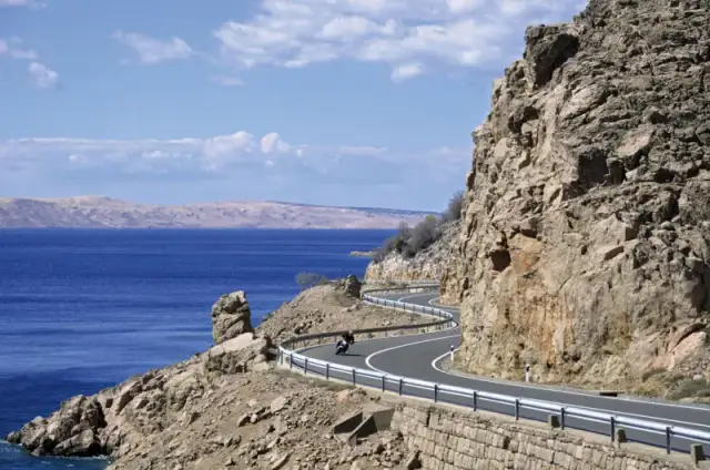 Najpiękniejsze trasy motocyklowe w Chorwacji - unikaj niebezpieczeństw