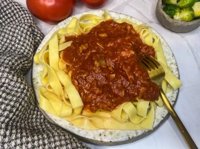 Szybkie i łatwe spaghetti z tuńczykiem – idealne na obiad