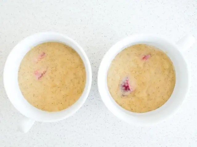 Szybkie ciasto w mikrofali: Prosty przepis bez pieczenia w 5 minut