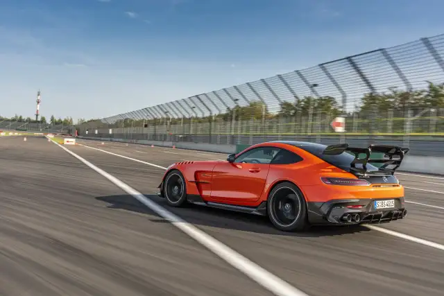 Mercedes AMG GT Black Series - Potężne osiągi i unikalne cechy