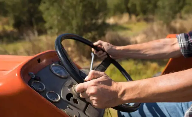 Co ile motogodzin wymiana oleju w T25, aby uniknąć awarii?