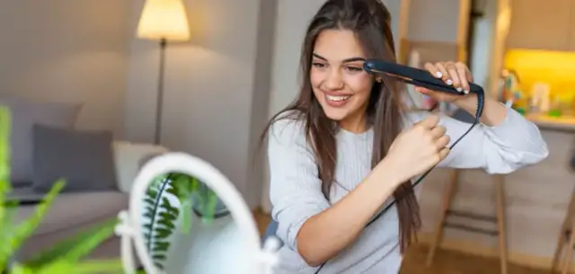 Jakie płytki w prostownicy najmniej niszczą włosy i dbają o zdrowie?