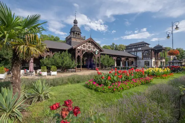 Szczawno-Zdrój: atrakcje, widoki, historia Twój plan na weekend!