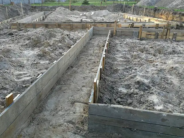 Wykopy pod fundamenty - Jak zbudować trwały i bezpieczny dom?