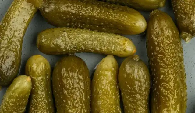 Dlaczego ogórki kiszone są puste w środku? Oto najczęstsze przyczyny