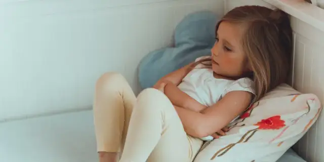 Zapalenie pęcherza u niemowlaka objawy – jak je rozpoznać i co robić