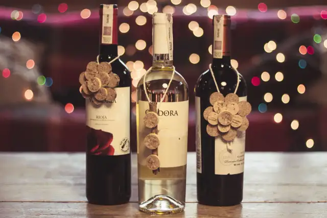 Co można zrobić z korków od butelek? 10 kreatywnych pomysłów na DIY